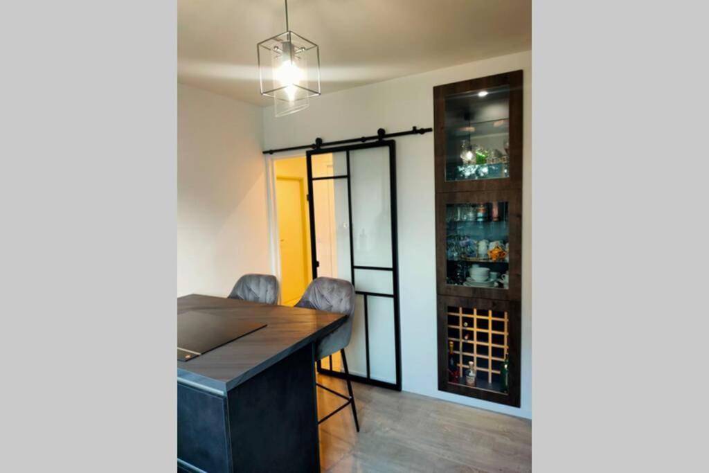 Logement entier+ jardin privé et parking 2places Ruan Exterior foto