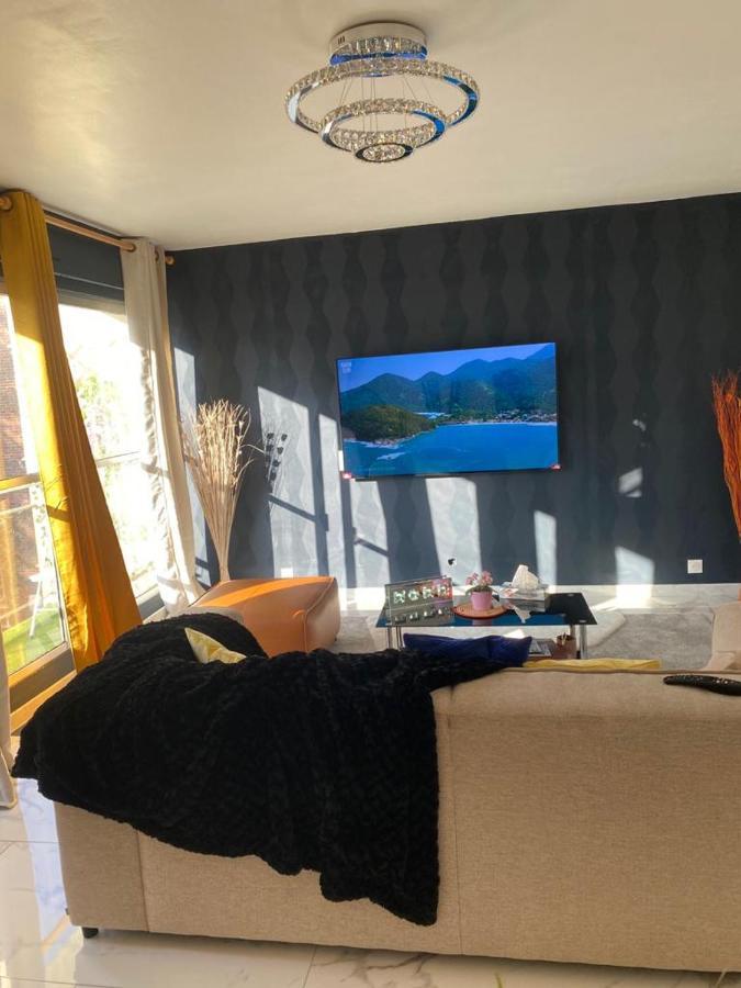 Logement entier+ jardin privé et parking 2places Ruan Exterior foto